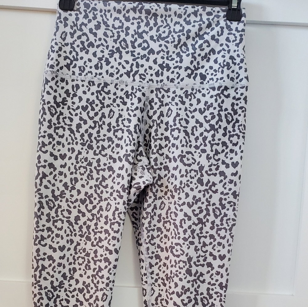 Evolution and creation New without tags size S